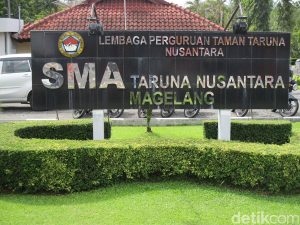 Biaya Sekolah SMA Taruna Nusantara