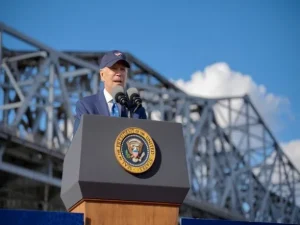 Amerika Berduka: Guru dan Siswa Tewas dalam Insiden Penembakan di Wisconsin