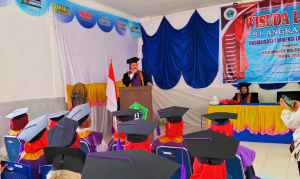 Inspiratif! 20 Mahasiswa Lansia Sekolah Khusnul Khatimah Sukses Diwisuda