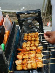 Tips Mudah Orang Tua Menghindarkan Anak dari Jajanan Berbahaya