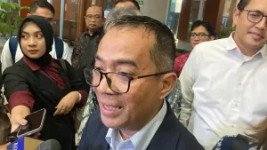 Kabar Baik! Mendiktisaintek Tegaskan Tidak Ada Pengurangan Beasiswa dan KIP Kuliah