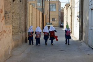 Iran Beku! Suhu Ekstrem Memaksa Sekolah dan Perkantoran Berhenti Beroperasi