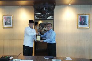 Beasiswa Transmigrasi Patriot Dibahas! Mentrans Bertemu Mendikti Saintek