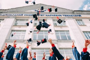 Sekolah dan Pendidikan: Pilar Utama dalam Mewujudkan Bangsa yang Maju