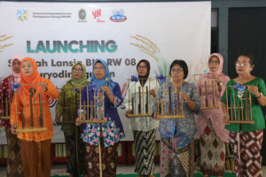Dorong Gaya Hidup Sehat, Wali Kota Resmikan Sekolah Lansia Pertama di Kota