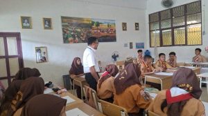 Plt Kadisdik Banjarmasin Pastikan Hari Pertama Sekolah di 2 SMP Berjalan Kondusif