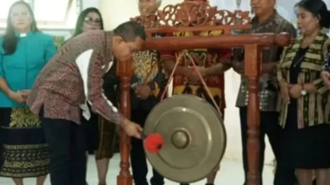 Gubernur-NTT-sekolah-1-1500.jpg