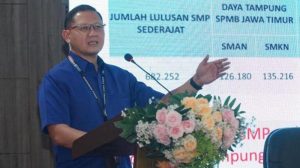 Atasi Keterbatasan SMA Negeri, Jatim Gratiskan SPP SMA Swasta Lewat Beasiswa