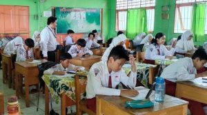 Hari Kedua USP SD Negeri Banjarmasin: Sempat Gangguan, Kini Ujian Berjalan Lancar