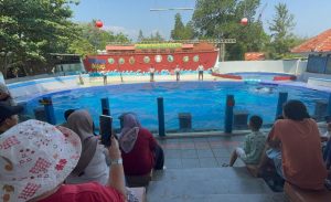 Ramaikan Libur Sekolah, Safari Beach Batang Diserbu Wisatawan Lokal