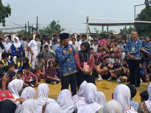 Wali Kota Depok Turun Langsung ke Sekolah Saat MPLS, Bawa Hadiah dan Semangat Baru