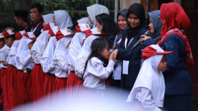 Hari Pertama Masuk Sekolah