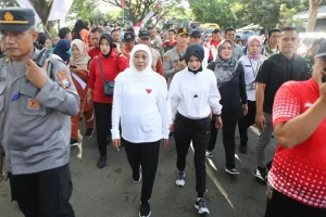 Sekolah Negeri Bebas Pungli, Khofifah Tekankan Transparansi Pendidikan