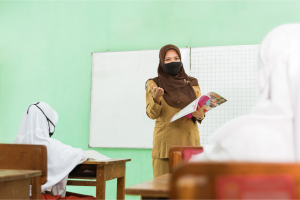Realita Pahit Sekolah Rakyat: Fakta Mundurnya Guru dan Imbasnya bagi Siswa