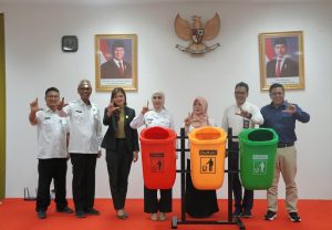 Bupati Kendal Perkuat Gerakan Sekolah Adiwiyata dengan Bantuan CSR