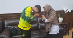 Kepsek yang Tampar Siswa Merokok Tak Dinonaktifkan, Pihak Sekolah dan Orang Tua Berdamai