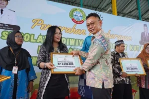 Sekolah Ramah Lingkungan Kian Didorong, Sembilan Sekolah Resmi Terima Penghargaan Adiwiyata
