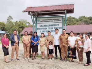 Kepala Dinas Pendidikan Teluk Bintuni Pastikan Sekolah di Moskona Terlayani dengan Baik