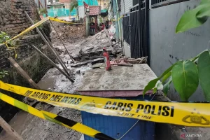 Polisi Usut Robohnya Tembok Sekolah di Palmerah, Keamanan Infrastruktur Dipertanyakan