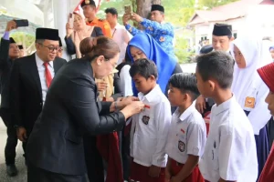 Program Seragam Sekolah Gratis Donggala Sasar Siswa Kurang Mampu
