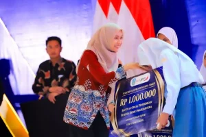 Program Bantuan Pendidikan Jatim Diakui DPRD Mampu Menjaga Siswa Tetap Bersekolah