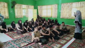 Literasi Qur’an di SMP N 01 Meningkat, Penyuluh KUA Ujan Mas Terapkan Metode Wafa