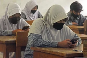 Pembatasan Ponsel di Sekolah Diterapkan di Sultra, Ini Tujuan dan Dampaknya