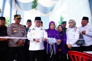 Launching Posyandu Mawar Merah 6 SPM, Bupati Eka Putra Resmikan Sekolah Lansia Semarak