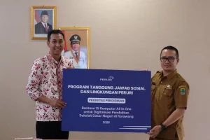 15 Sekolah di Karawang Dapat Bantuan Pendidikan dari PERURI