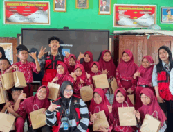 Gerakan Peduli Lingkungan, KKN Unhas Ajarkan Siswa SD 9 Benteng Pentingnya Memilah Sampah Sejak Dini
