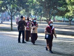 PJJ Berakhir, Siswa Jakarta Kembali ke Sekolah Hari Ini: Ini yang Harus Diperhatikan